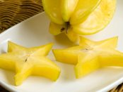 Beneficios y contraindicaciones de la carambola o fruta estrella
